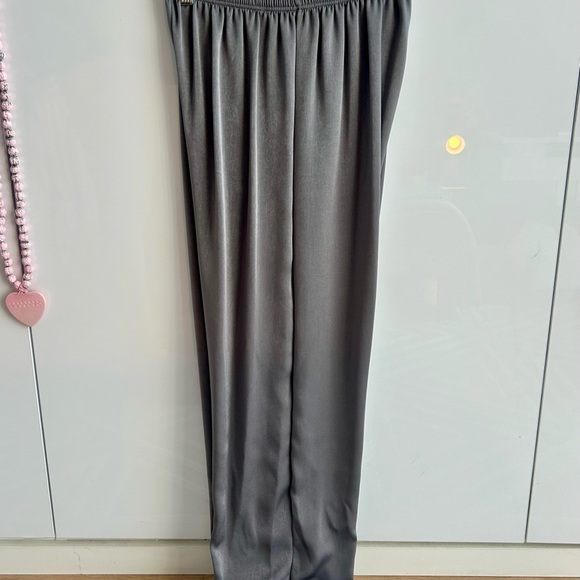 LISE WATIER Lingerie Satin Silky Pajama Set Medium Gray Loungewear - Picture 5 of 17